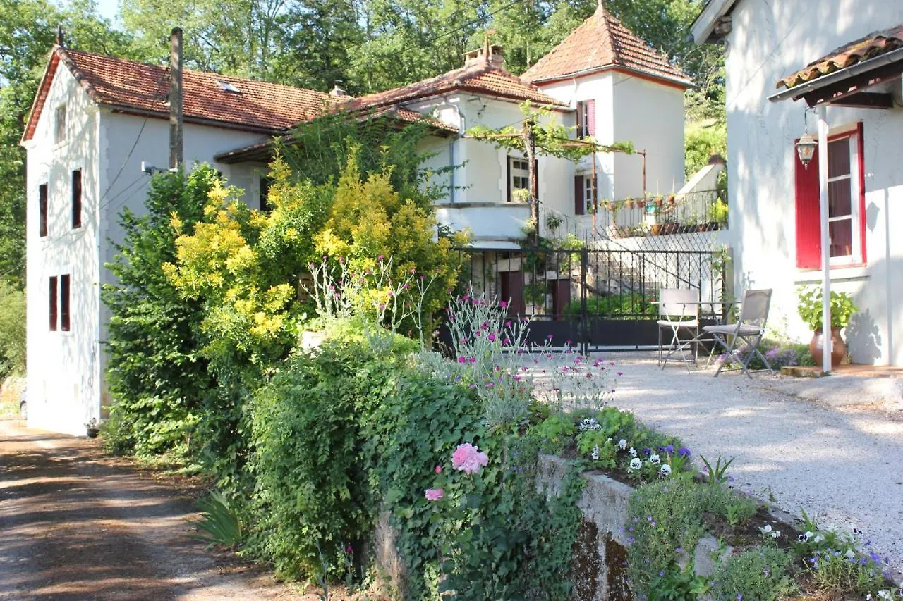 Castel Rouge Hotel Luzech 0*,  France