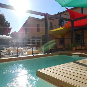 2* Oda ve Kahvaltı La Petite Ecole