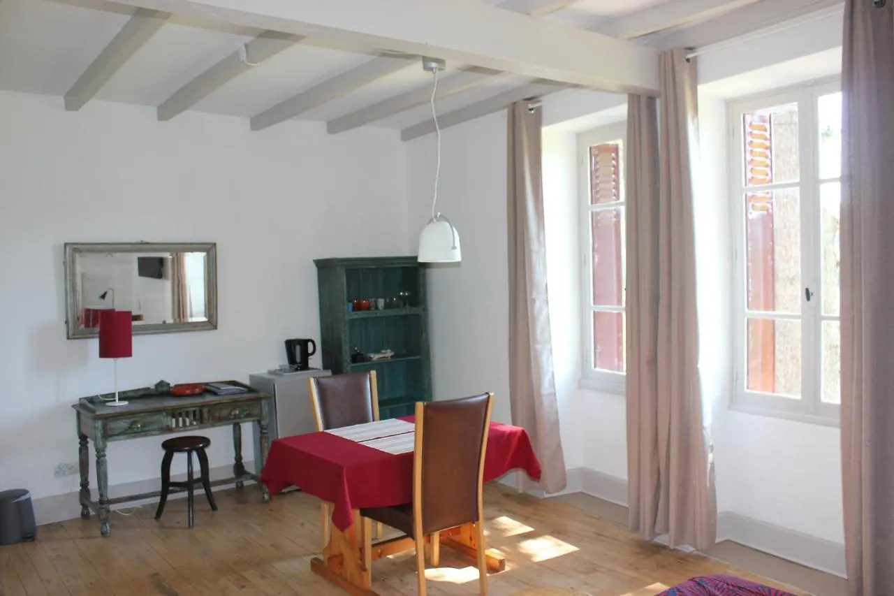 Hotel Castel Rouge Luzech Francia