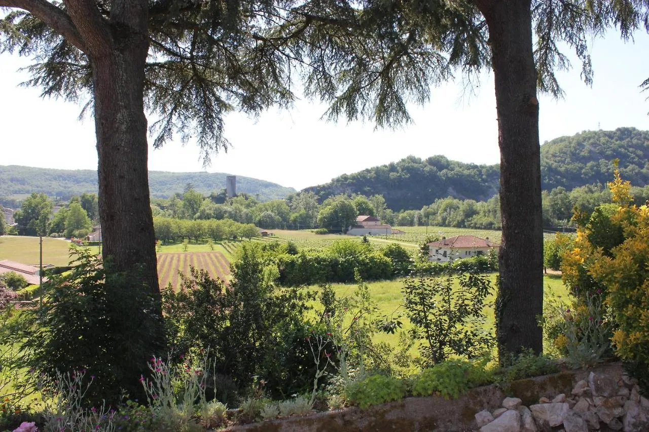 Hotel Castel Rouge Luzech Pensión