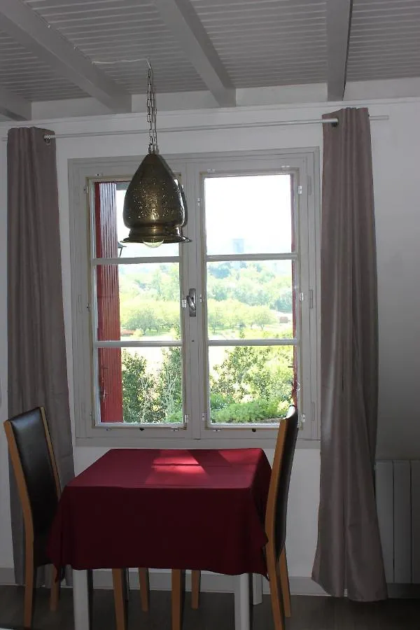 Hotel Castel Rouge Luzech 0*,