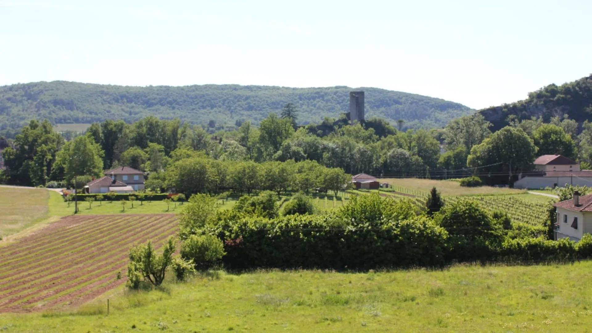 Hotel Castel Rouge Luzech